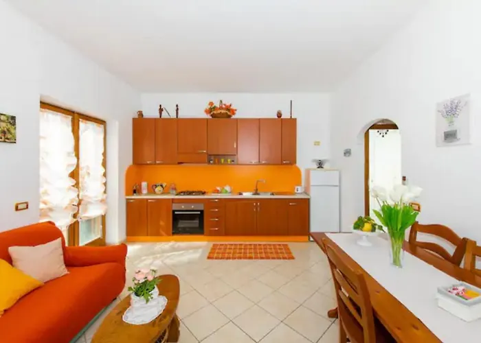 Appartamento Aurora Oasi *